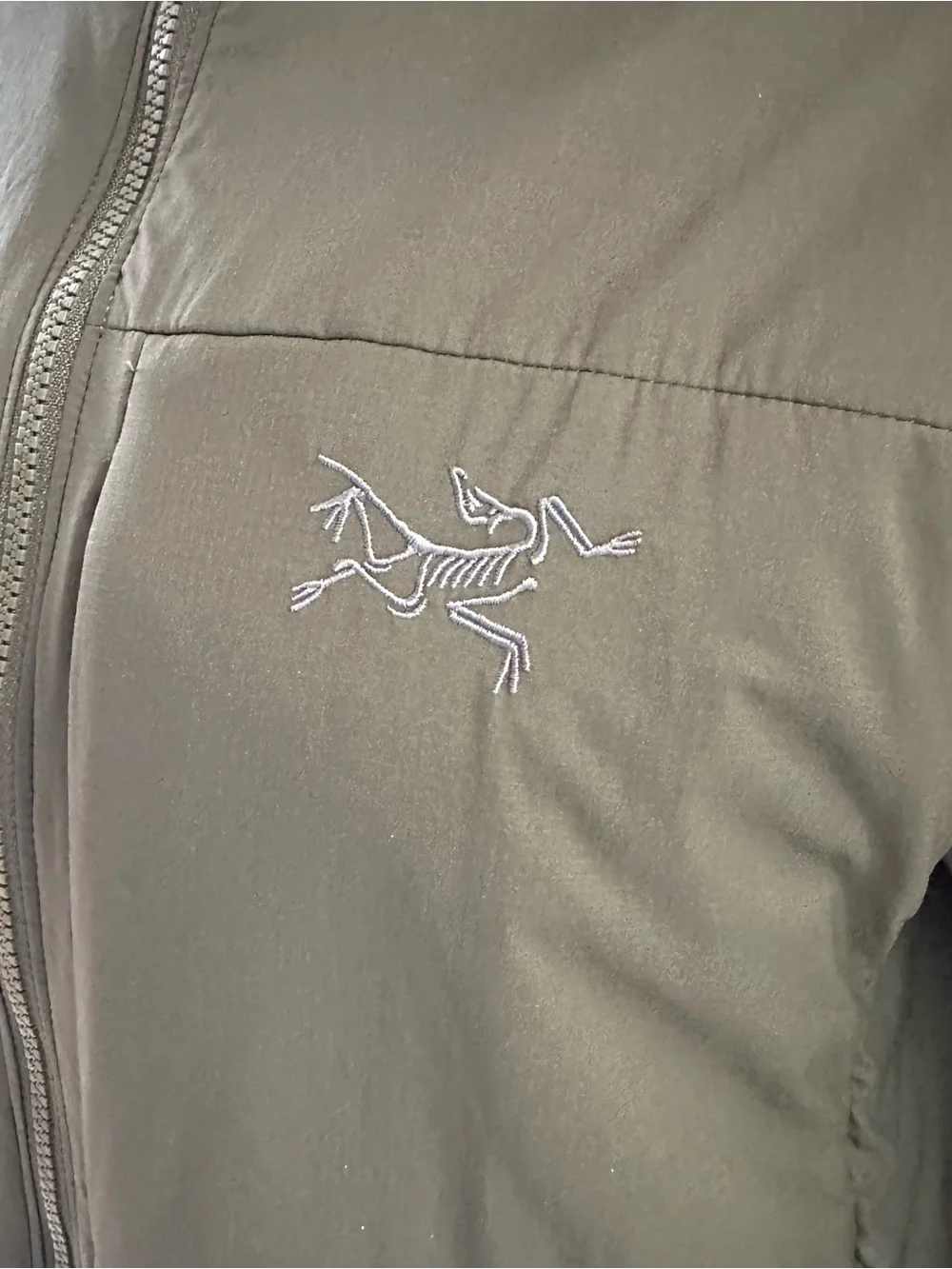 Arc'teryx Women’s Long Atom XS - Picture 2 of 7